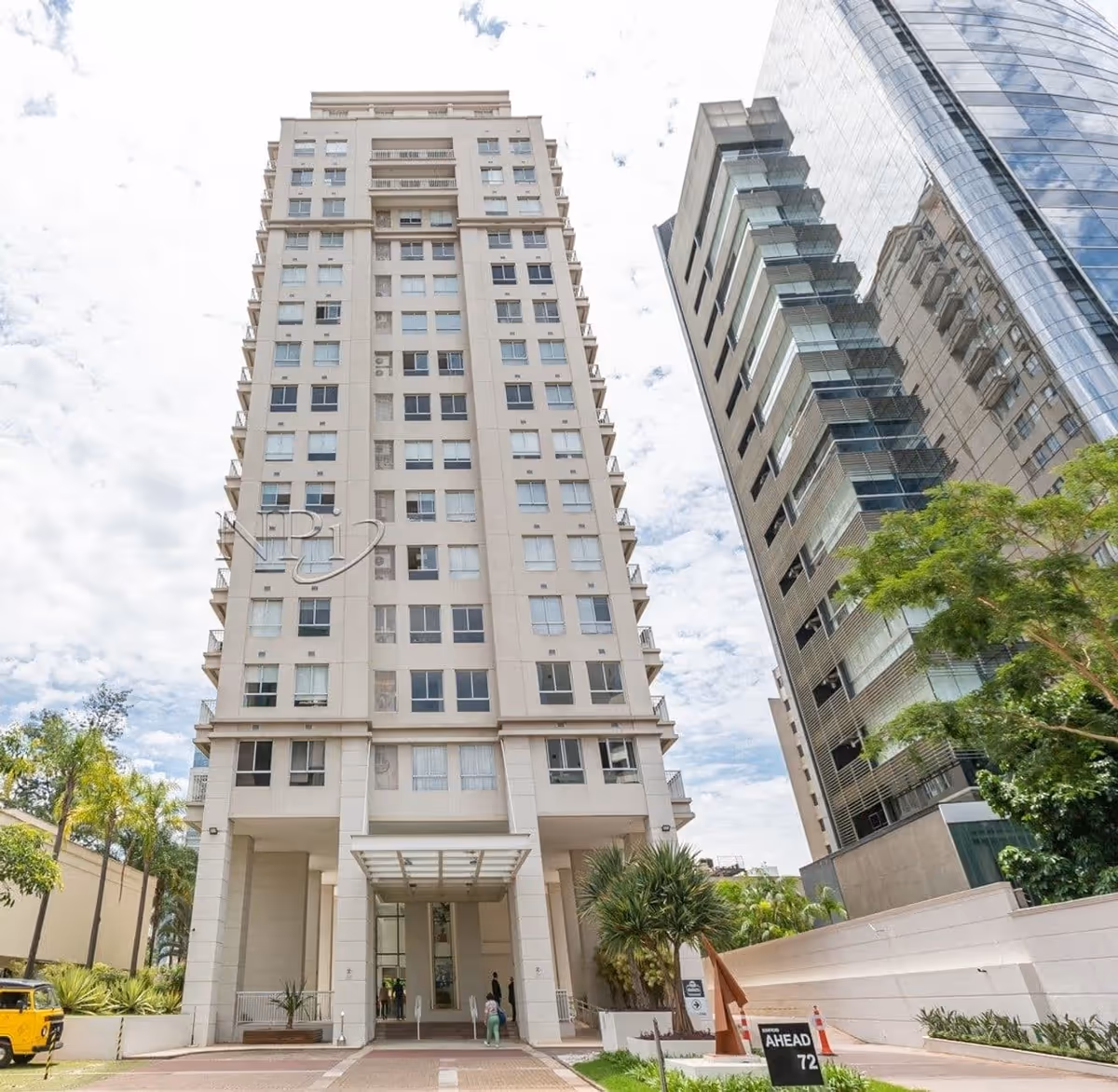 Faixada do Edifício Ahead no qual fica localizado a Ortolan Oftalmologia.