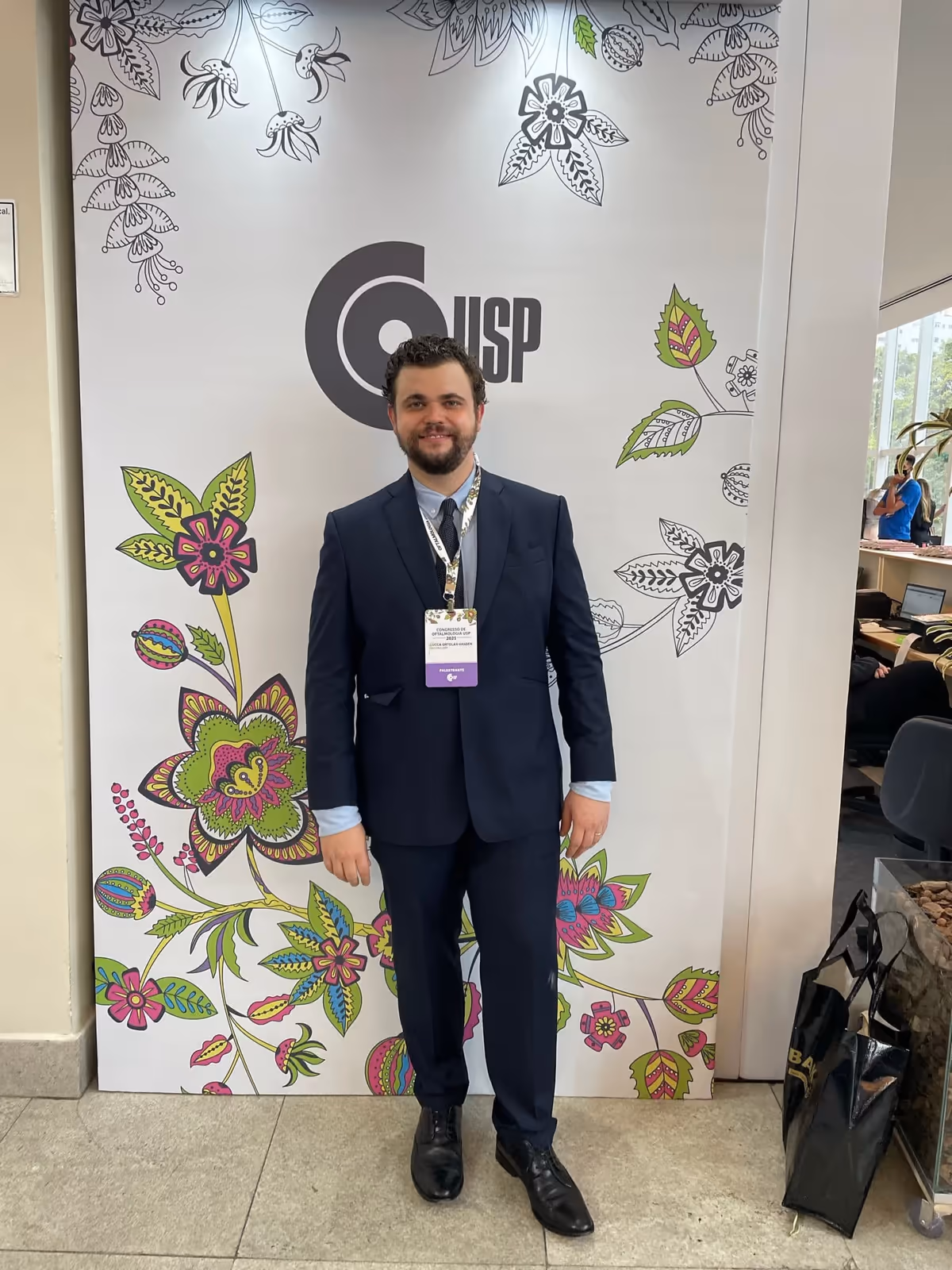 Dr. Lucca Ortolan Hansen no Congresso USP de Oftalmologia. O congresso USP é renomado internacionalmente.