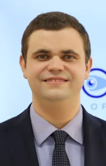 Dr. Lucca Ortolan Hansen, cirurgião de catarata da Ortolan Oftalmologia. Dr. Lucca Ortolan Hansen, cirurgião de catarata da Ortolan Oftalmologia.
